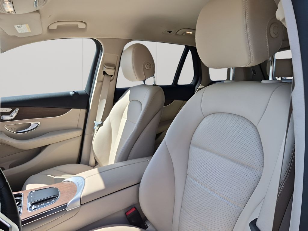 Used Car 2022 Mercedes-benz Glc  Glc 300 For Sale Under $35,000 In Austin, Texas
