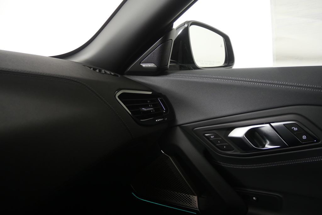 Thumbnail: 2026 BMW Z4 - 28