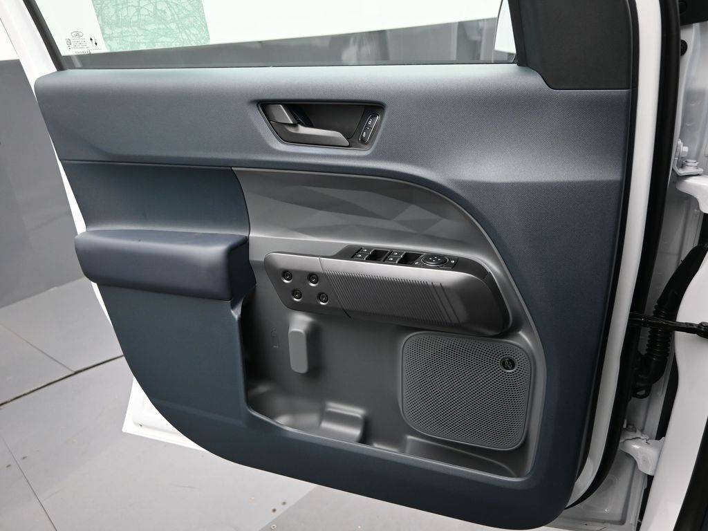 2025 Ford Maverick Lariat photo 16