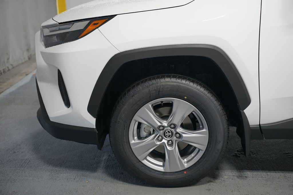 Thumbnail: 2025 Toyota RAV4 - 5