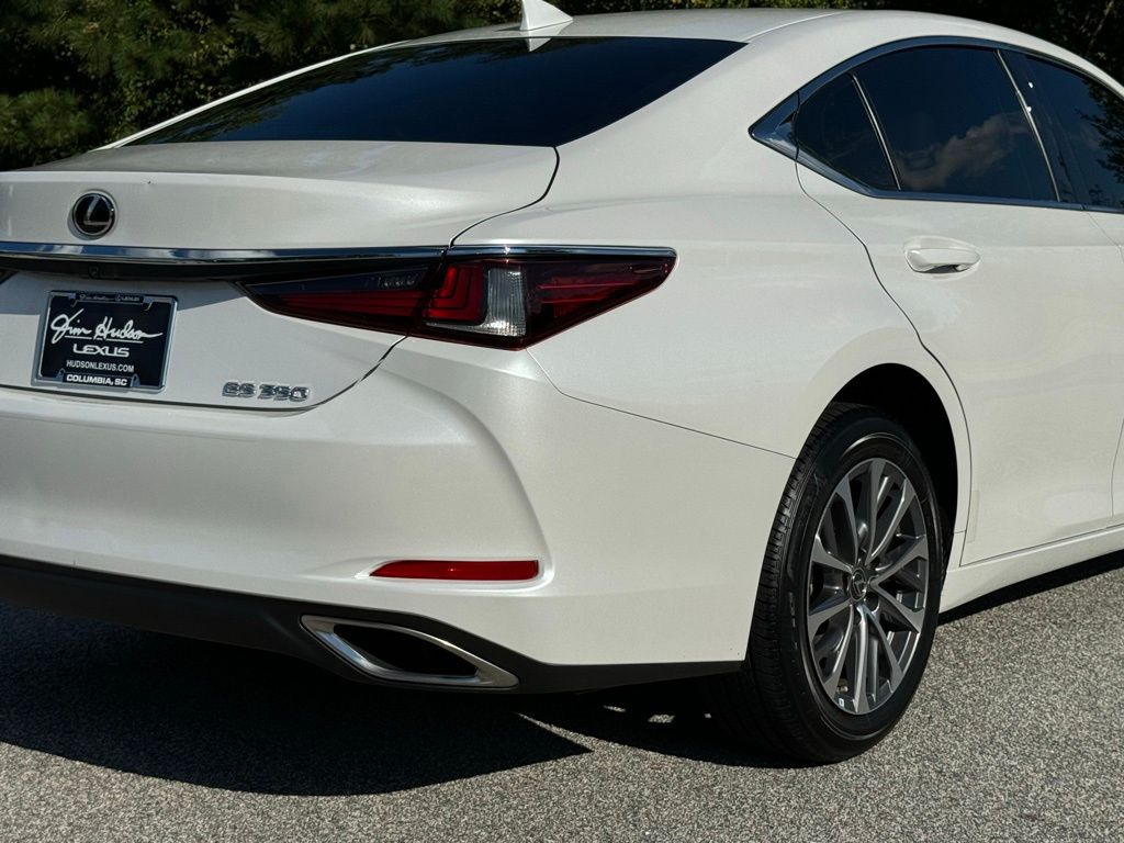 2022 Lexus ES 350 15