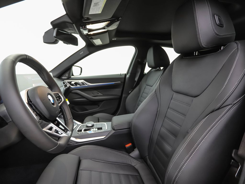 Thumbnail: 2026 BMW i4 - 11