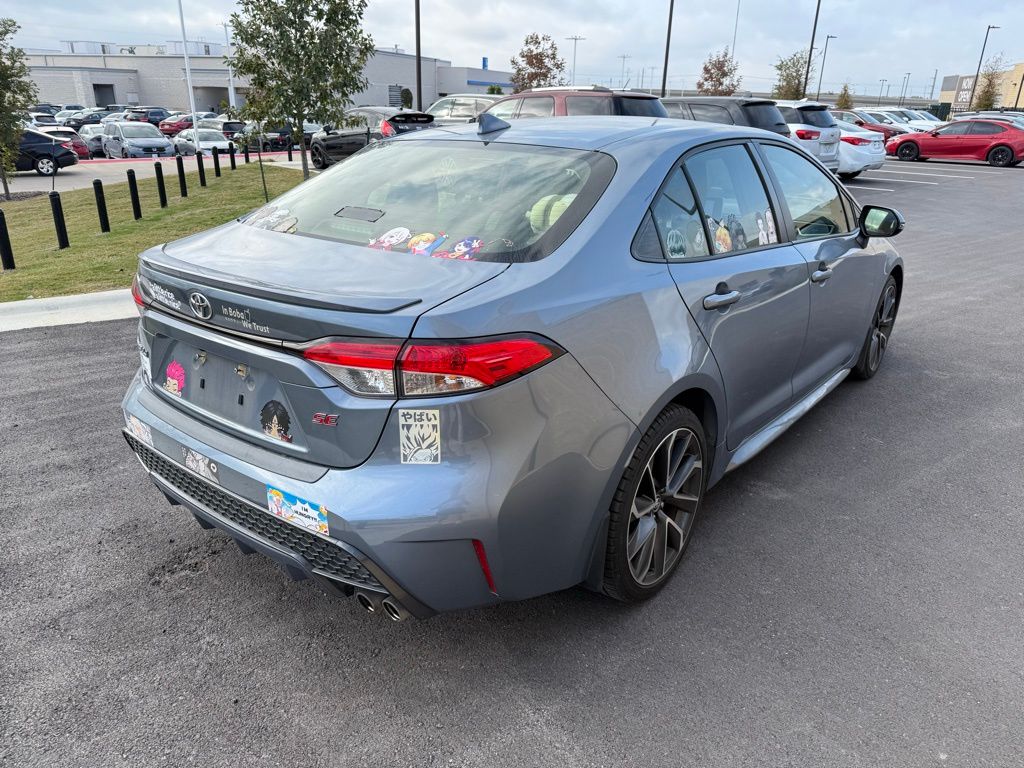 Thumbnail: 2021 Toyota Corolla - 4