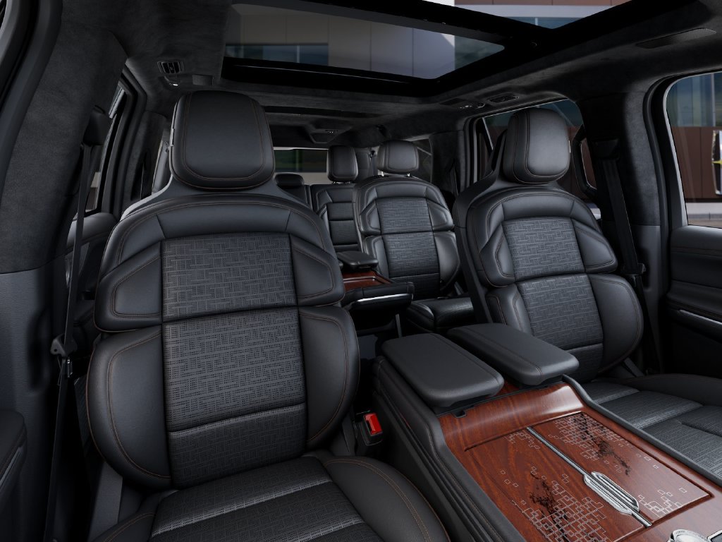 Thumbnail: 2027 Lincoln Navigator L - 10