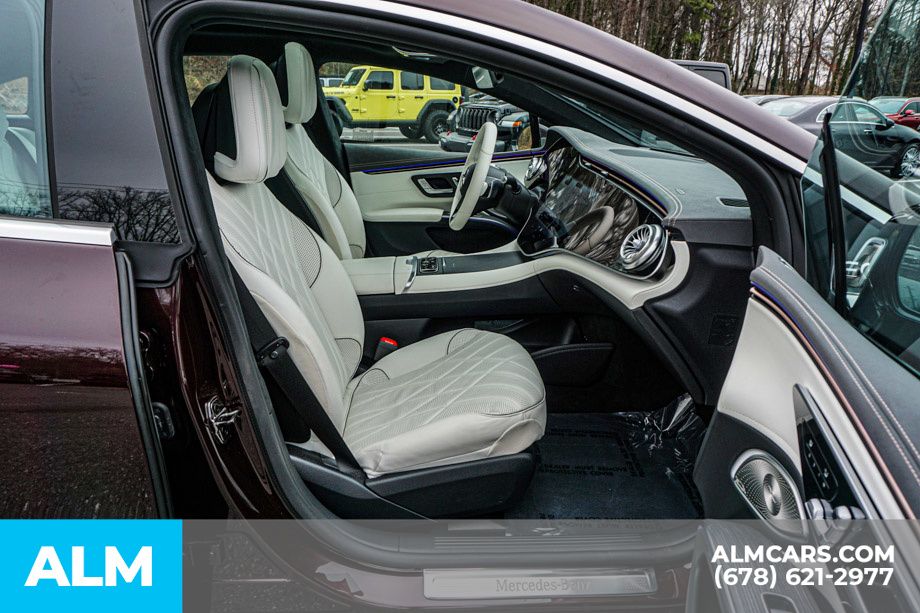 Used 2024 Red Mercedes-Benz 580 image 23