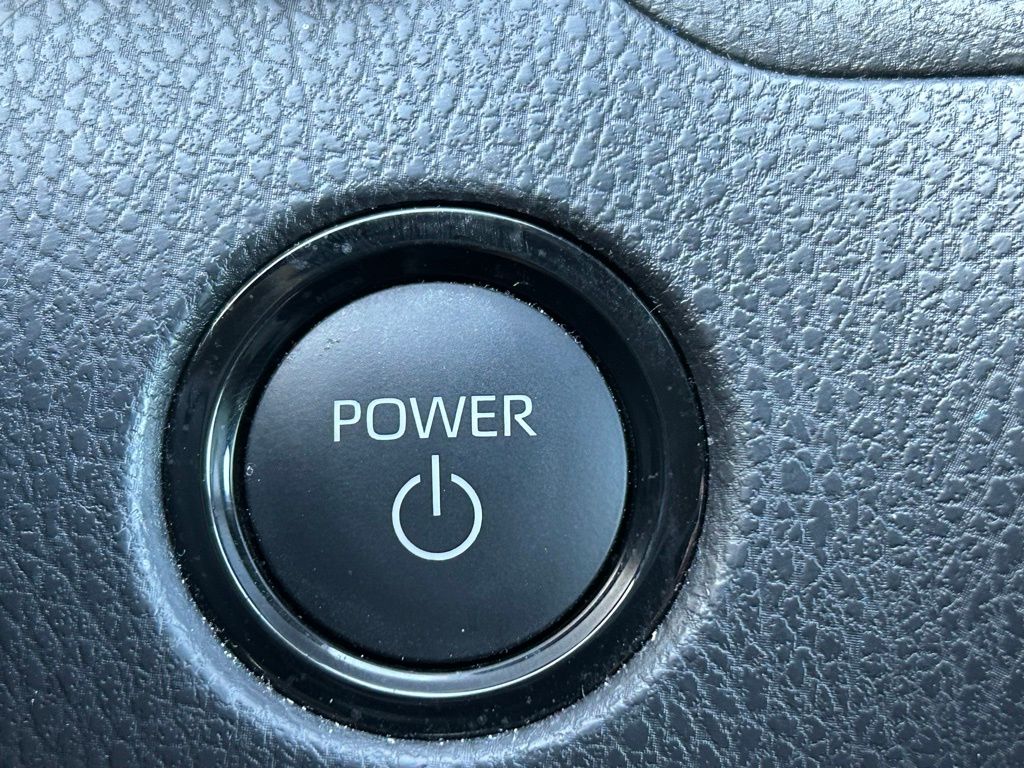 Thumbnail: 2025 Toyota Camry - 28