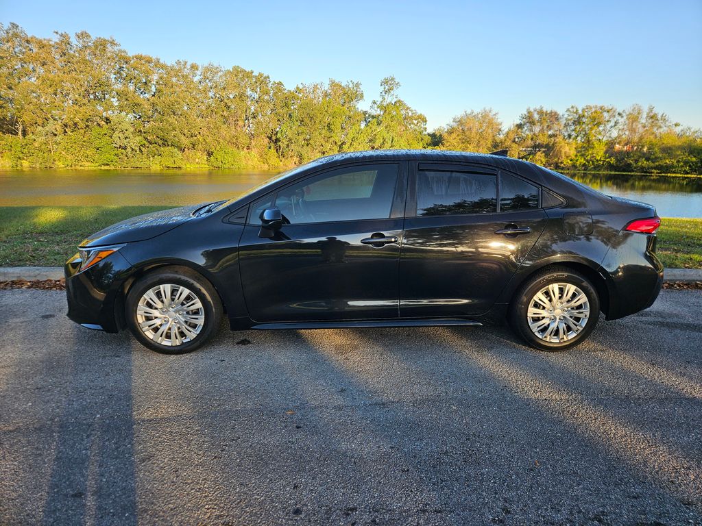 2020 Toyota Corolla LE 2