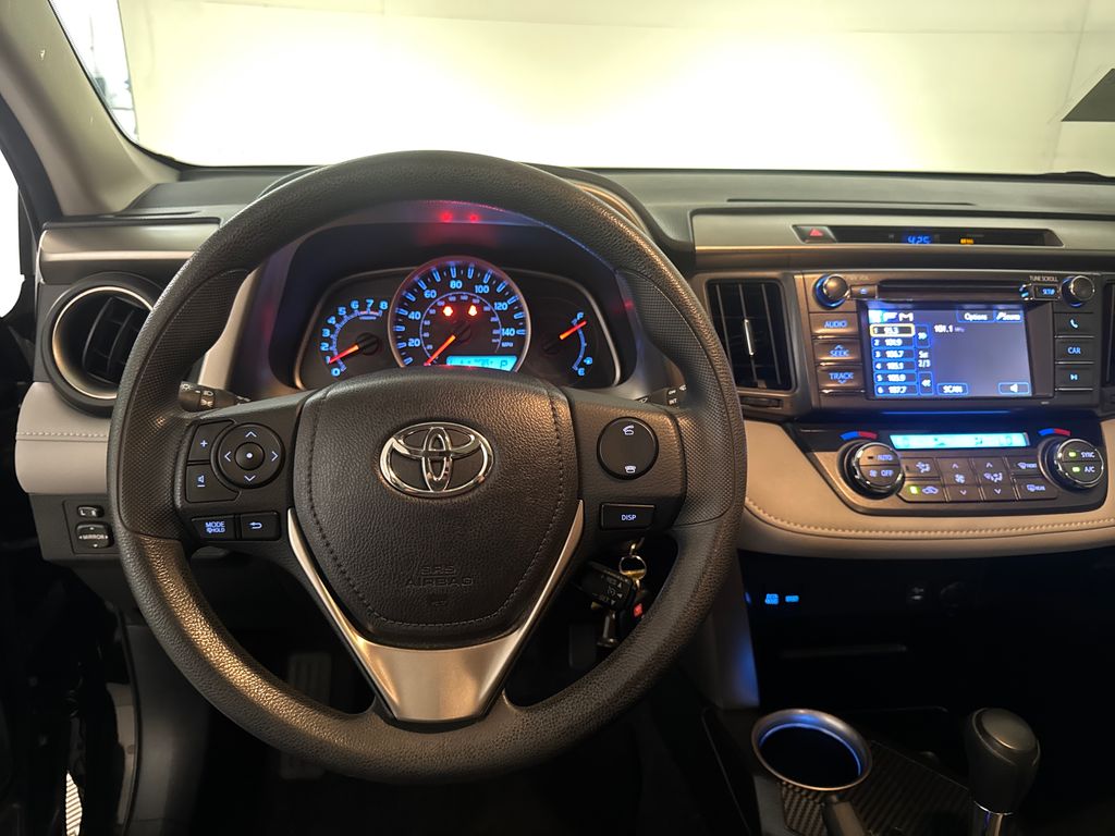 Used 2013 Black Toyota XLE image 8