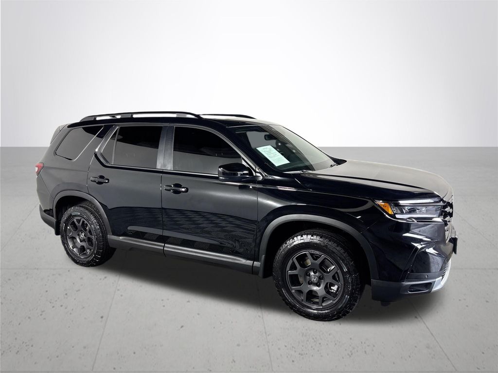 2025 Honda Pilot TrailSport photo 4