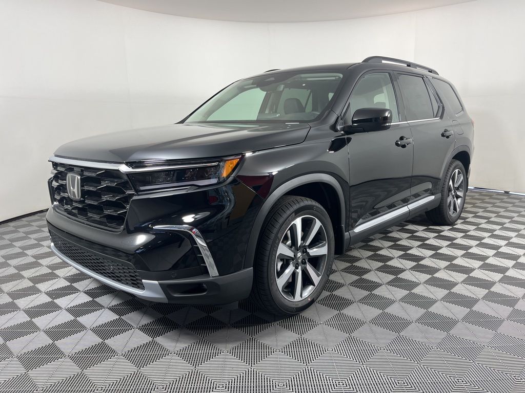 2025 Honda Pilot Touring -
                Fayetteville, AR