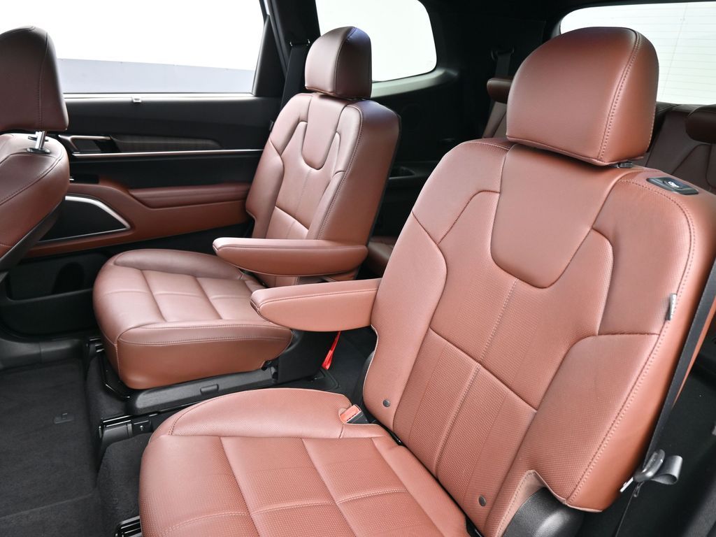 Used 2023 Glacial White Pearl Kia SX image 47