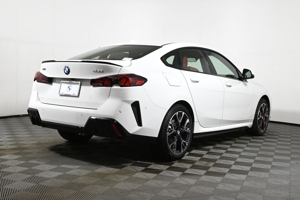 Thumbnail: 2026 BMW 2 Series - 7