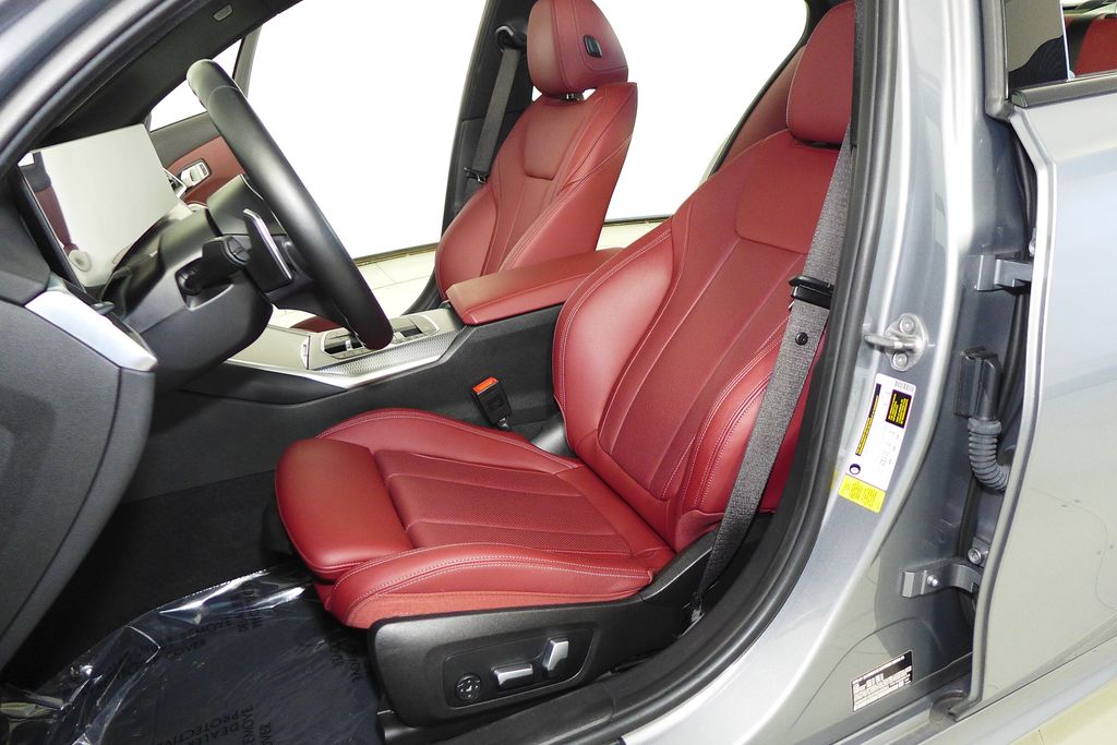 Thumbnail: 2023 BMW 3 Series - 22