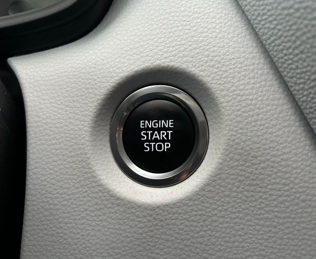 2024 Toyota Corolla SE 28