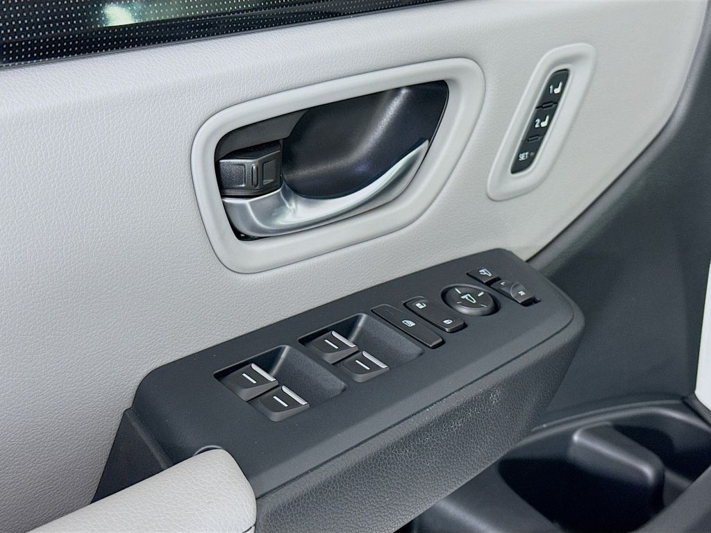 2025 Honda Pilot Elite 18