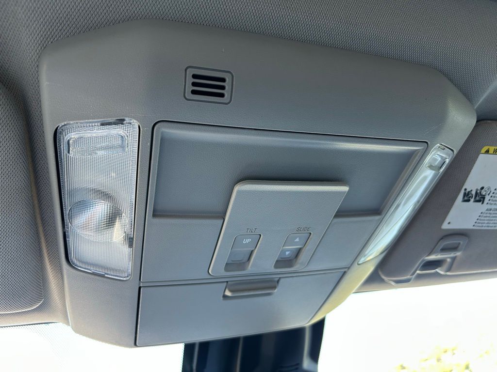 Thumbnail: 2019 Toyota Tundra - 29