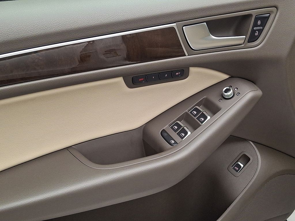 Thumbnail: 2013 Audi Q5 - 12