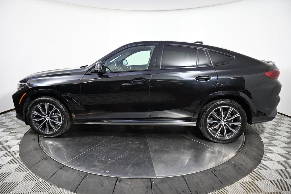 Thumbnail: 2022 BMW X6 - 2