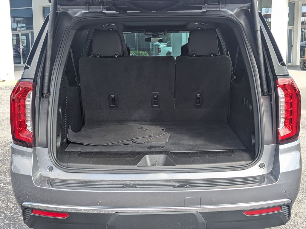 used 2022 GMC Yukon XL car, priced at $46,991
