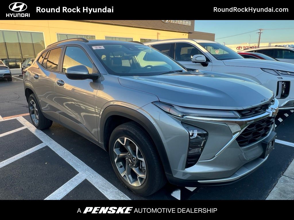 Thumbnail: 2024 Chevrolet Trax - 1