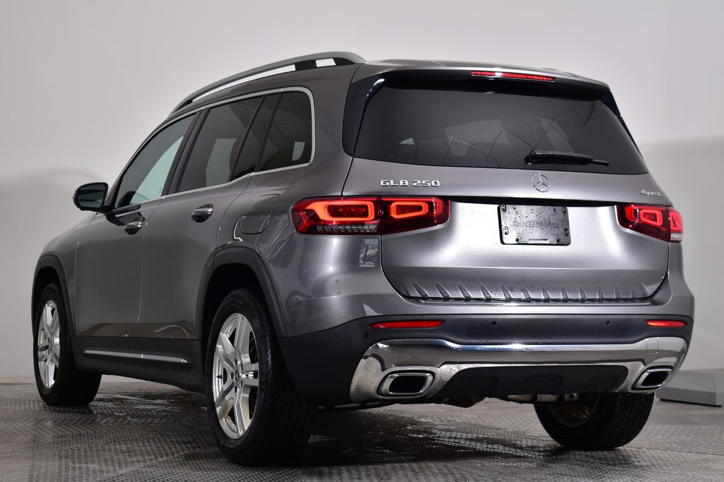 Thumbnail: 2020 Mercedes-Benz GLB - 3