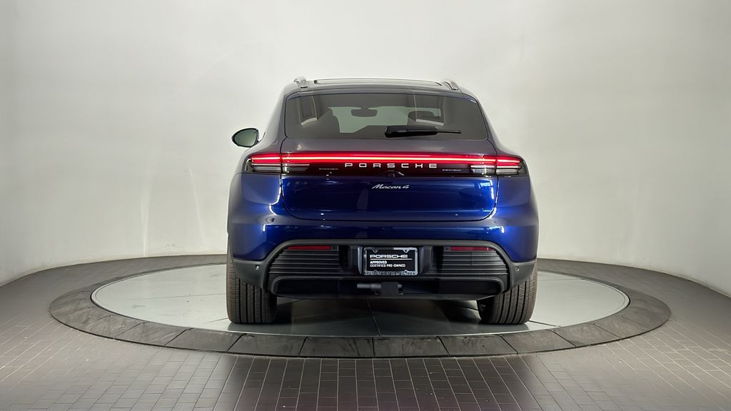 2024 Porsche Macan T 6