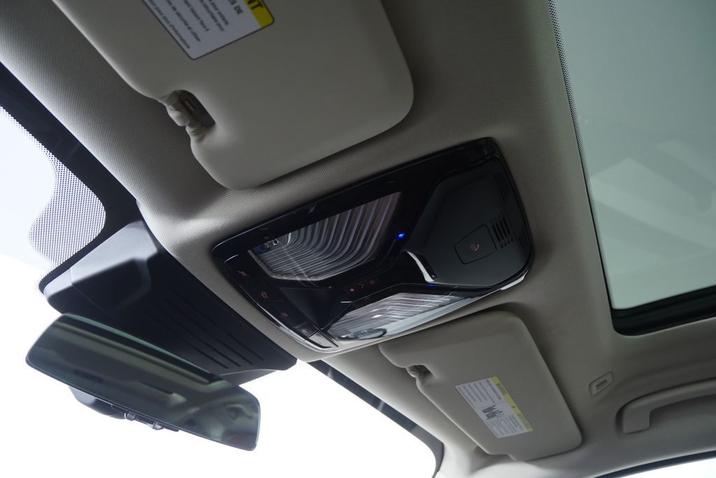 Thumbnail: 2025 BMW X7 - 22