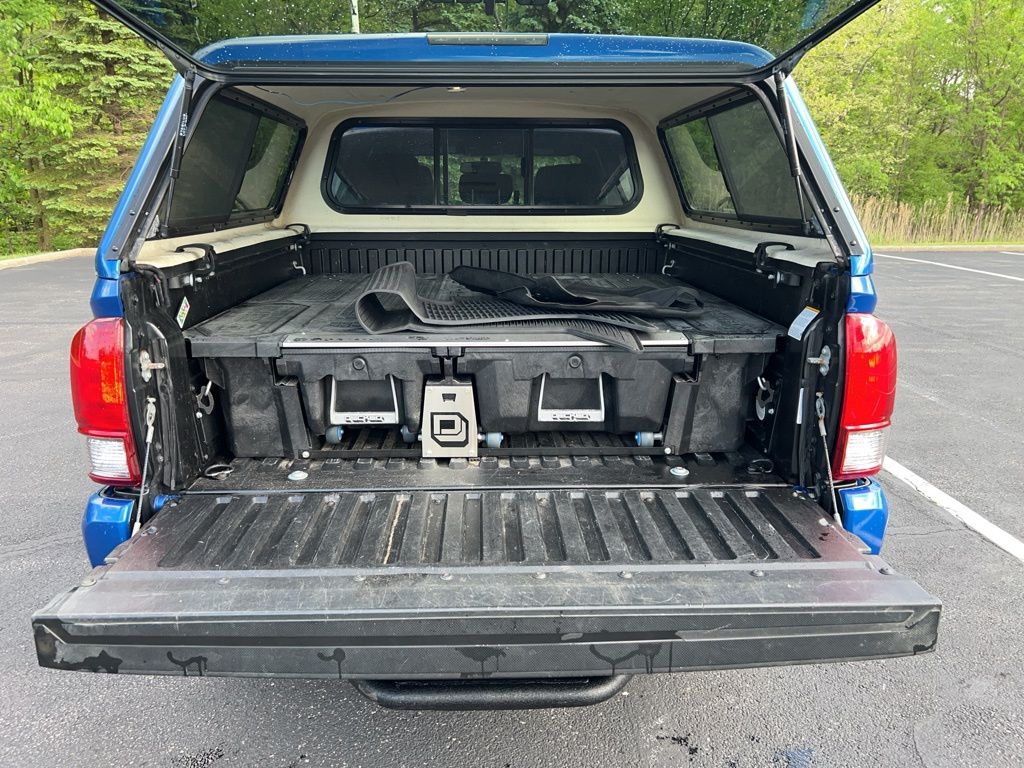2017 Toyota Tacoma TRD Sport 17