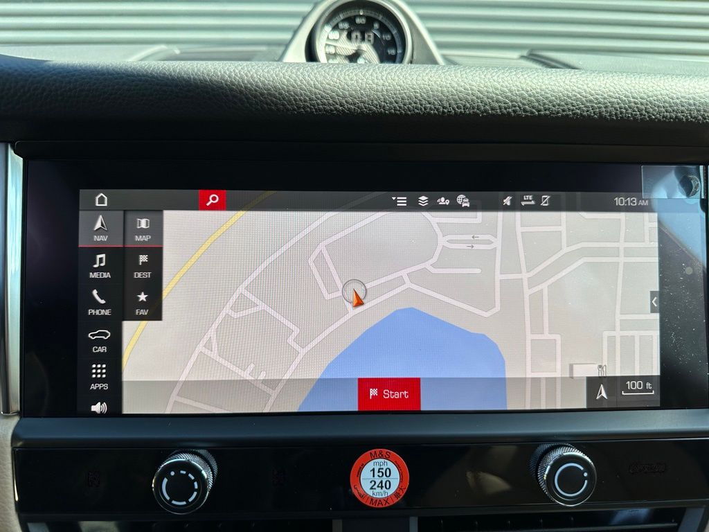Thumbnail: 2026 Porsche Macan - 29
