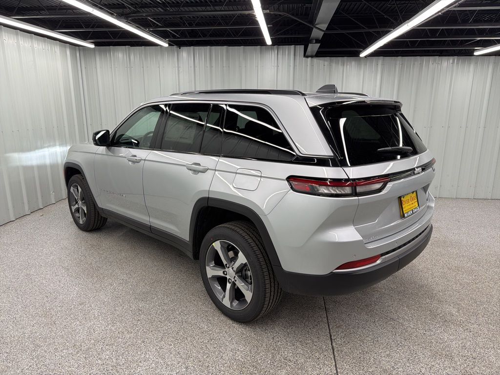 2026 Jeep Grand Cherokee Limited - 3