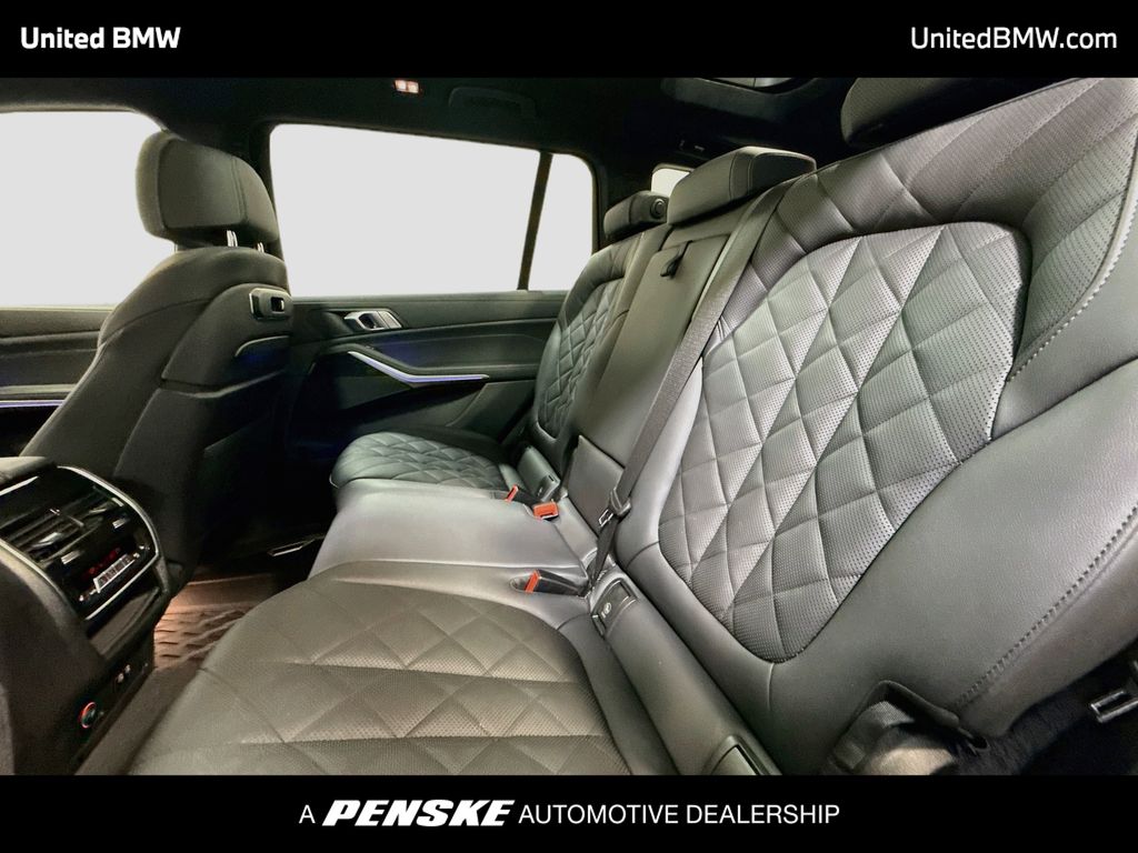 Thumbnail: 2024 BMW X7 - 13