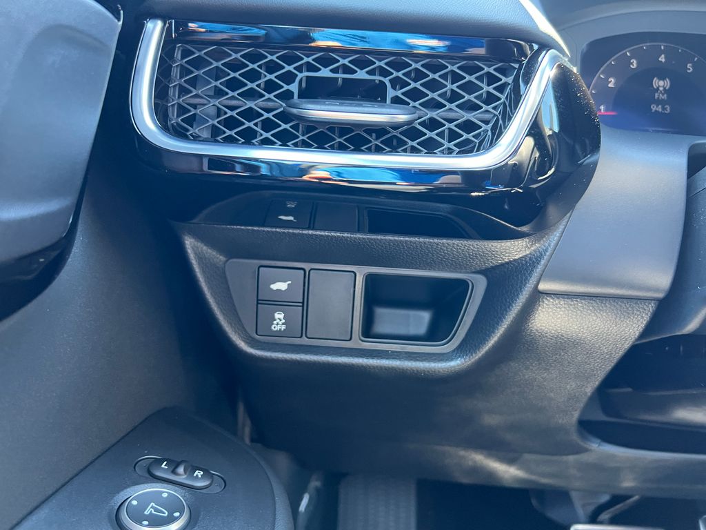 Thumbnail: 2025 Acura ADX - 16