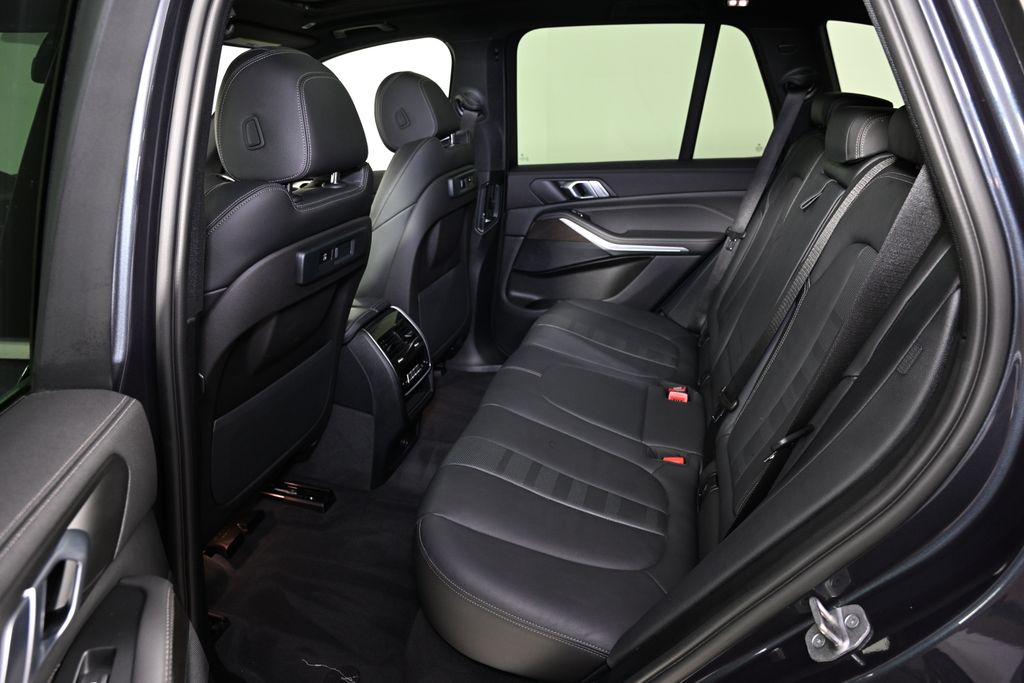 Thumbnail: 2022 BMW X5 - 24