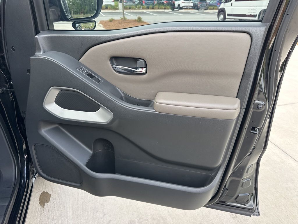 2022 Super Black Nissan Frontier SV RWD Truck