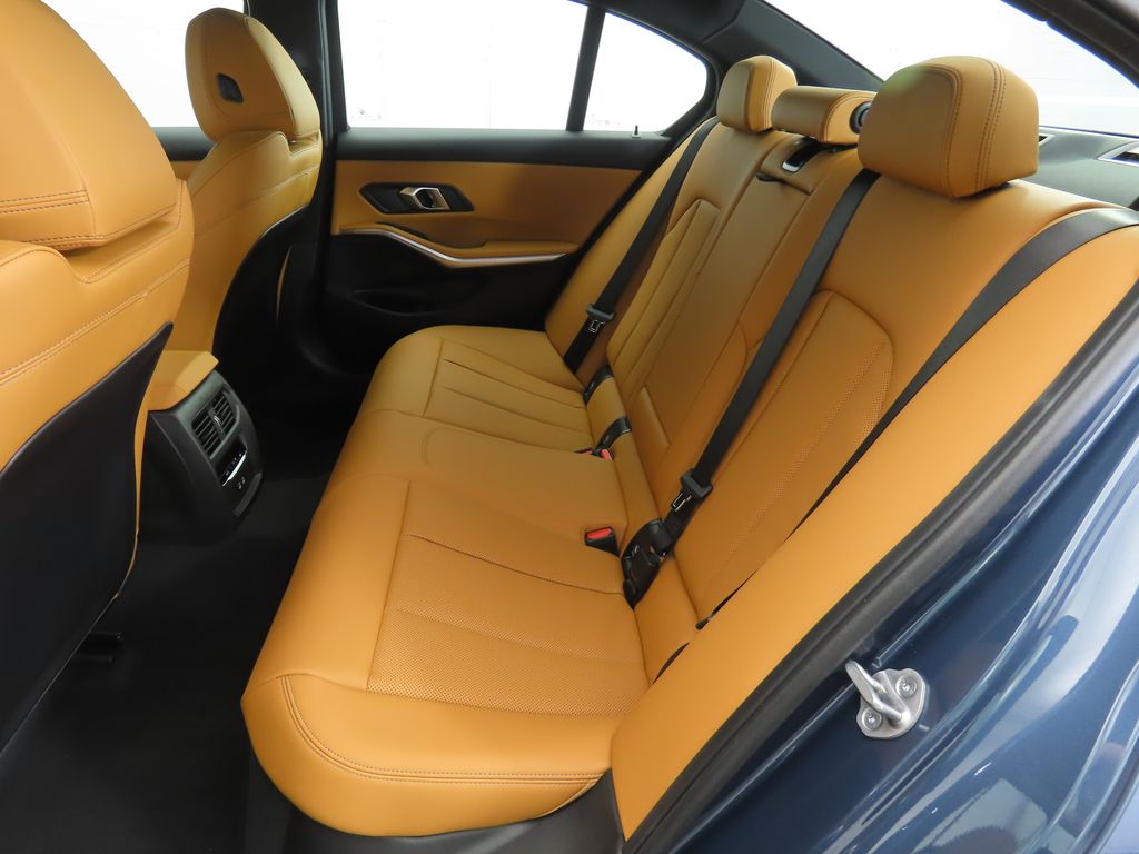 Thumbnail: 2026 BMW 3 Series - 21