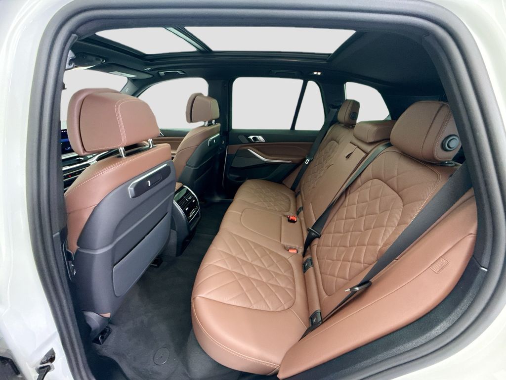 Thumbnail: 2026 BMW X5 - 20