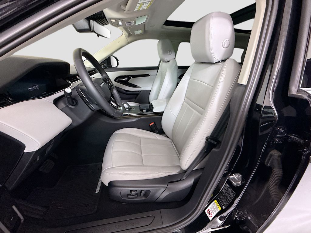 Thumbnail: 2025 Land Rover Range Rover Evoque - 19