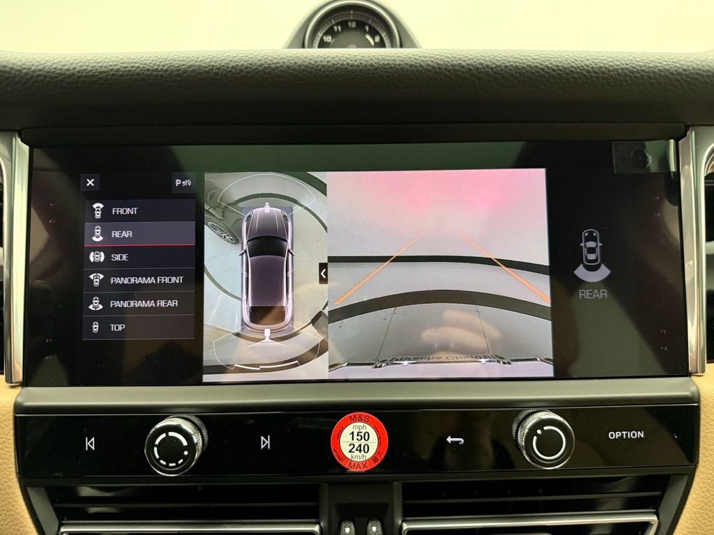 Thumbnail: 2026 Porsche Macan - 17