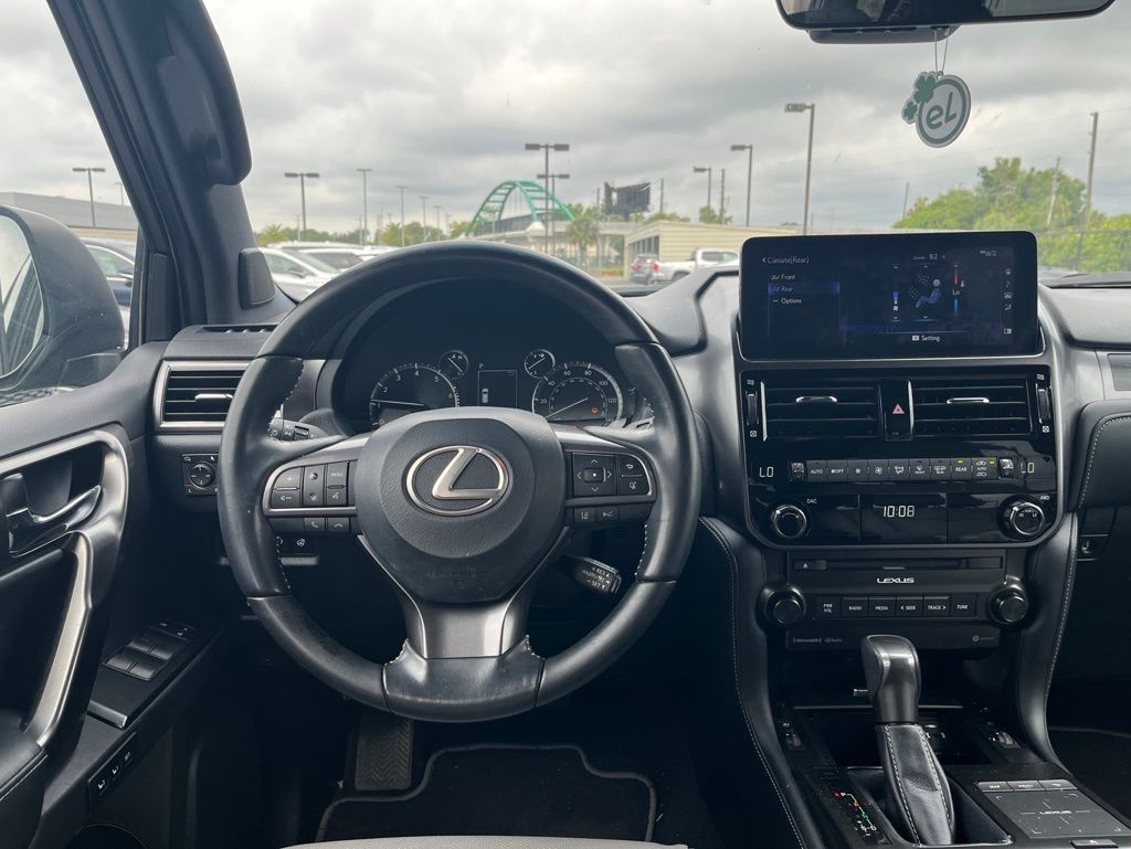 Thumbnail: 2023 Lexus GX - 4