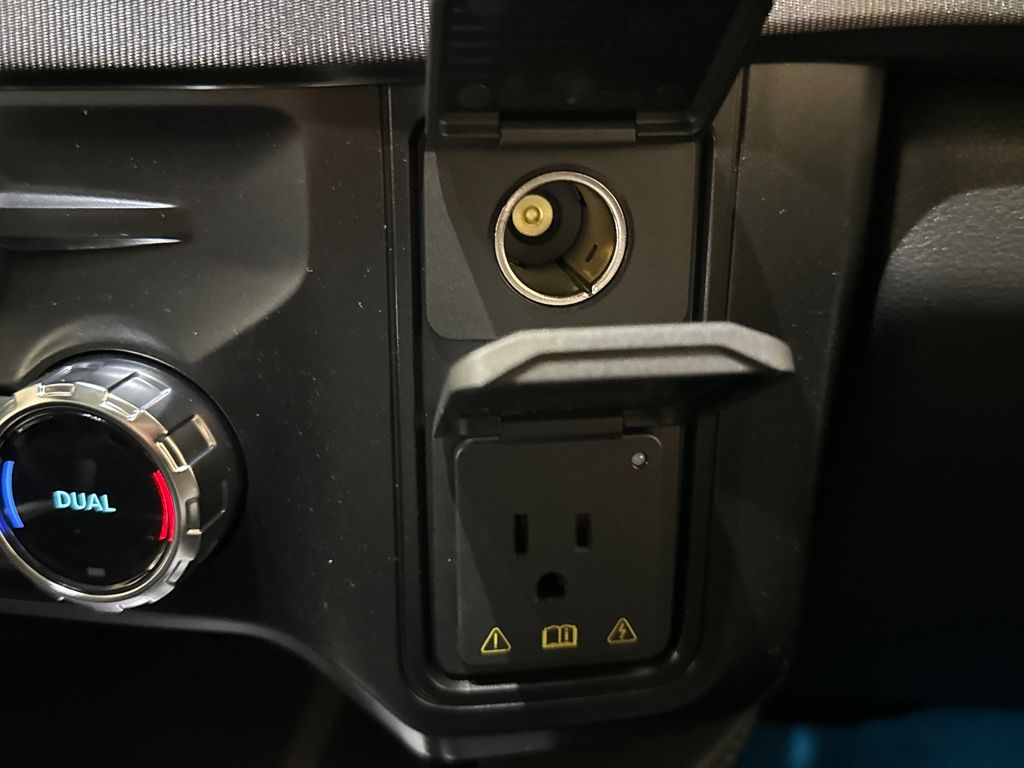 New 2026 Gray Ford Platinum image 36