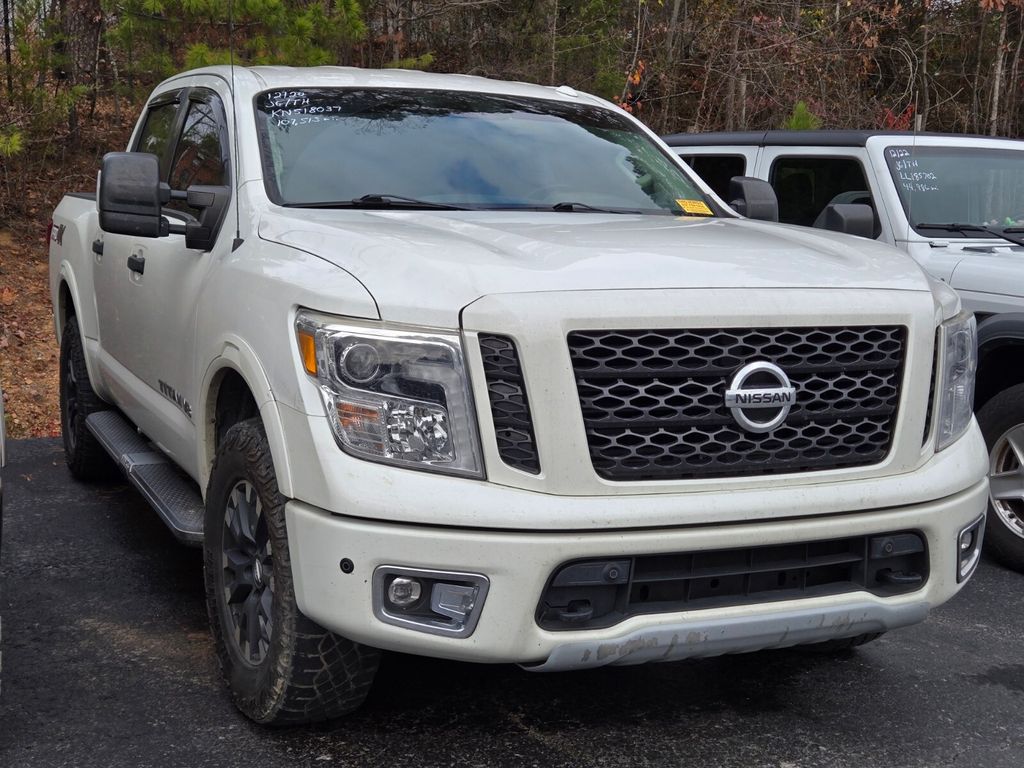 2019 Nissan Titan PRO-4X Crew Cab 4WD