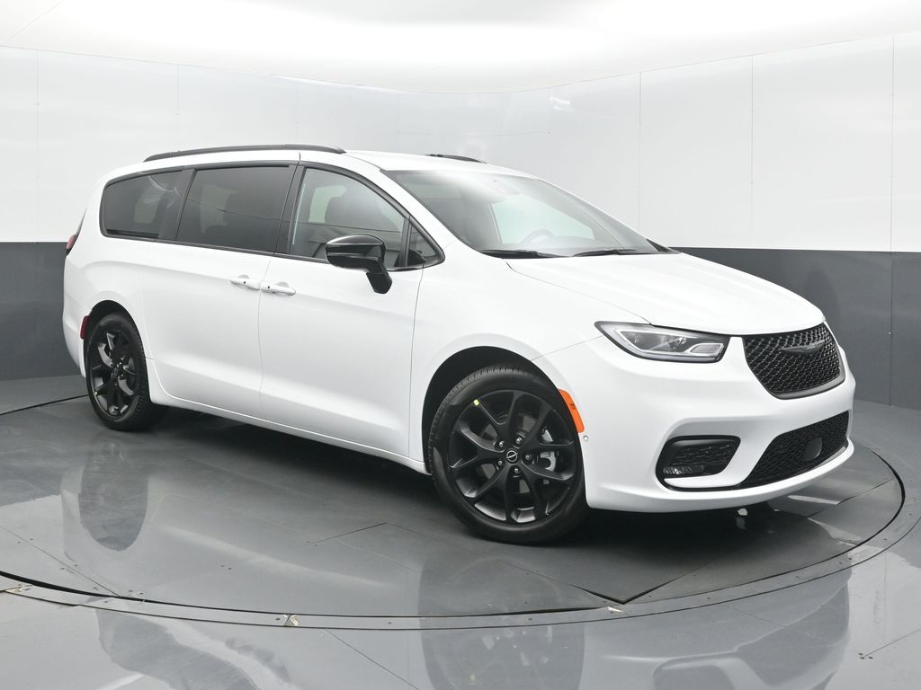 View vehicle photo 3