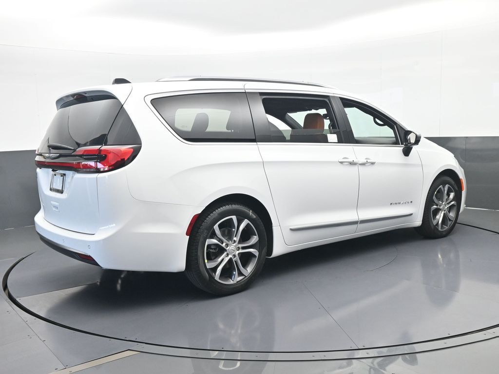 New 2026 Bright White Clearcoat Chrysler Pinnacle image 6