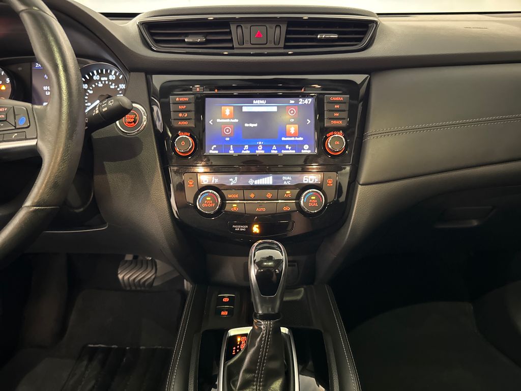 Certified Used 2018 Black Nissan SL image 25