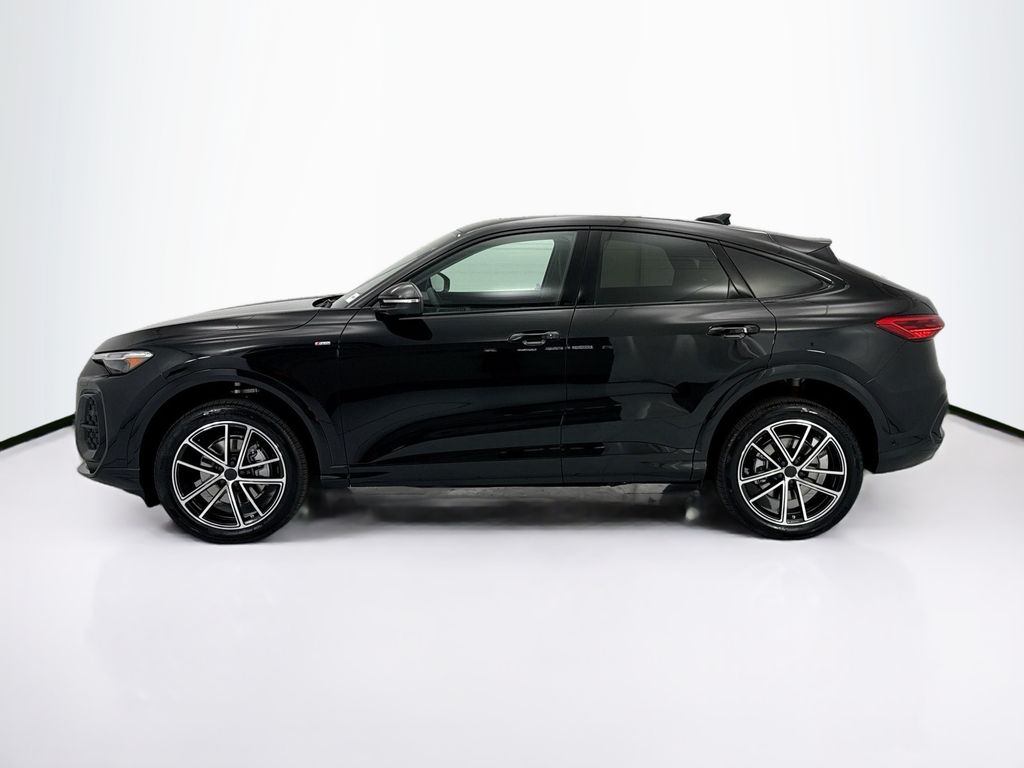 Thumbnail: 2026 Audi Q5 - 8
