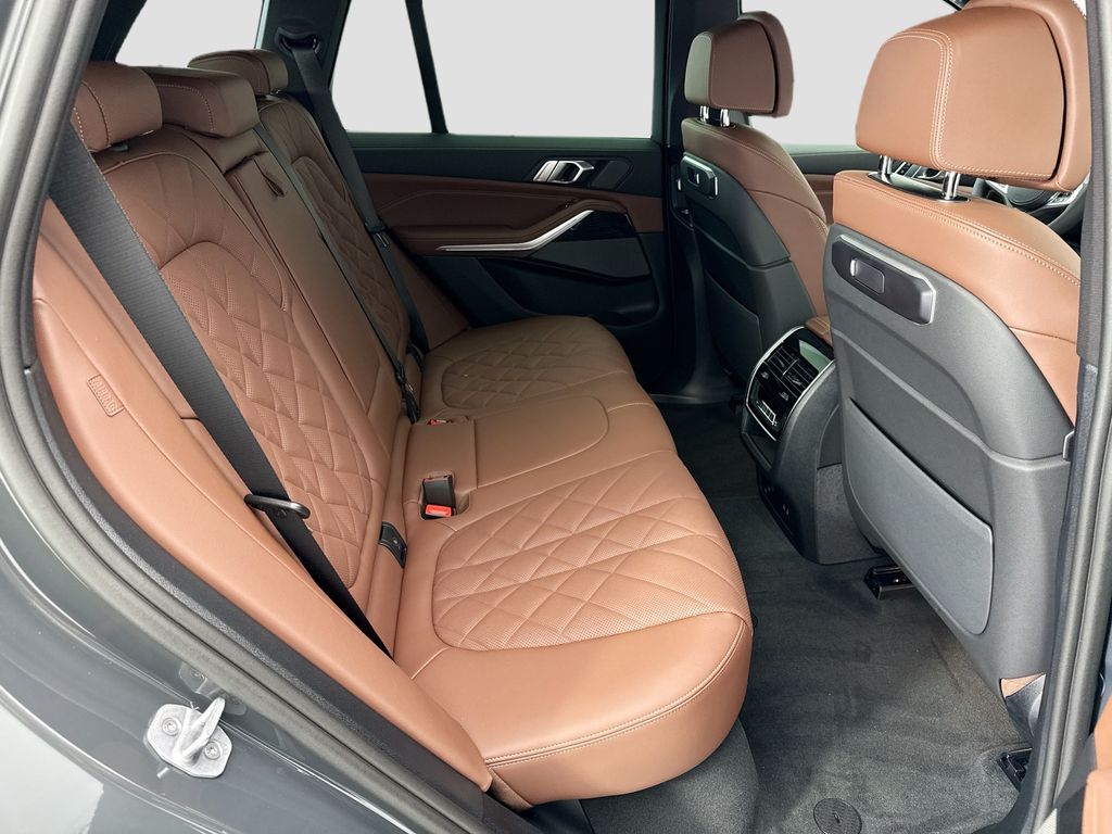 Thumbnail: 2026 BMW X5 - 21