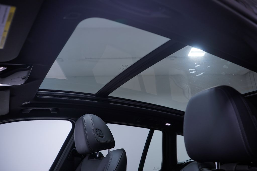 Thumbnail: 2023 BMW X3 - 8