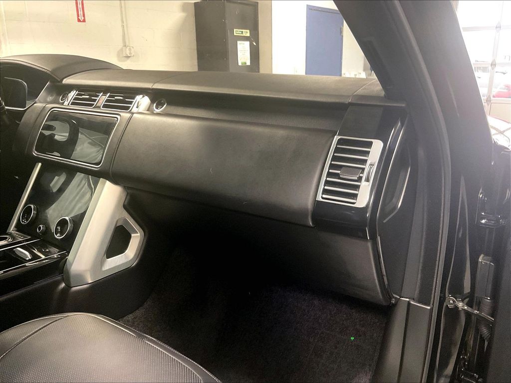 2021 Land Rover Range Rover — photo 13