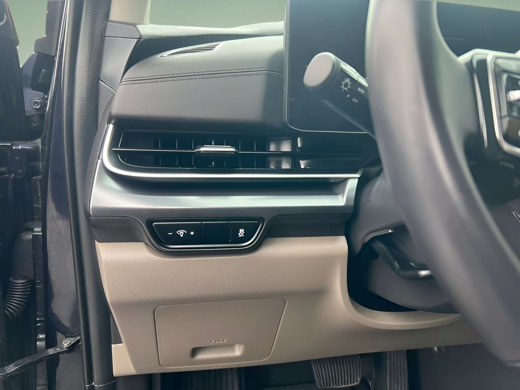 Used 2025 Kia Carnival Van