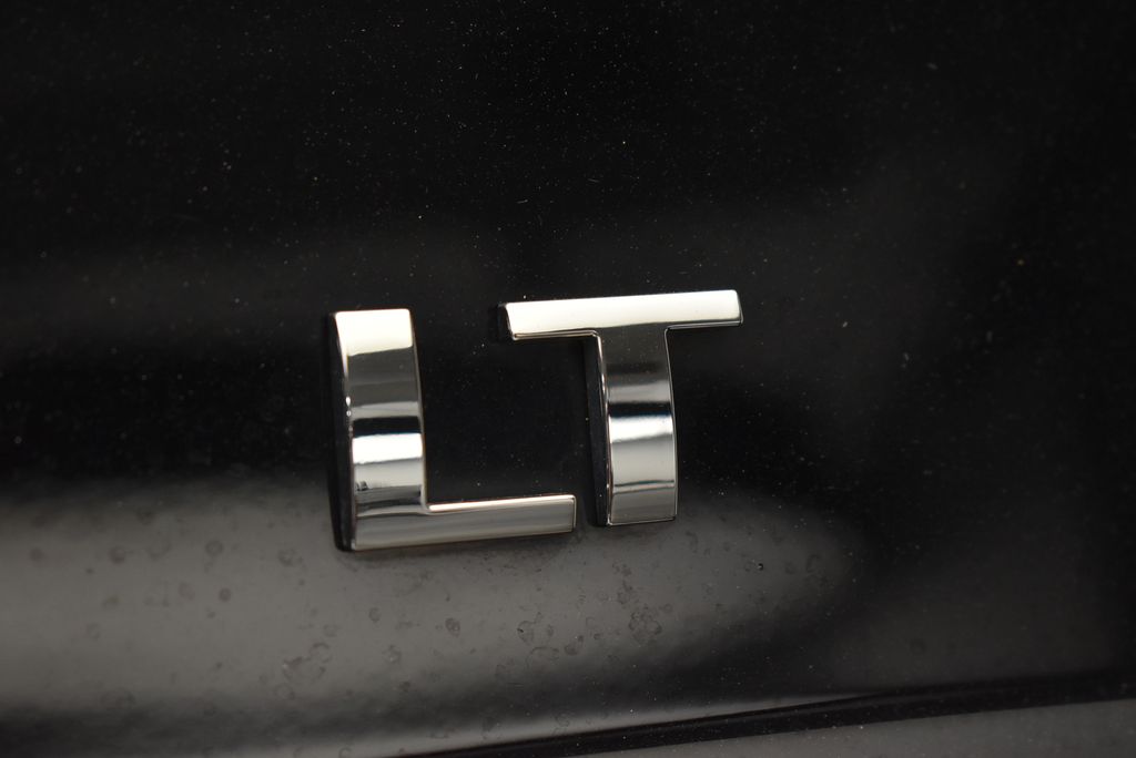 Thumbnail: 2018 Chevrolet Tahoe - 10